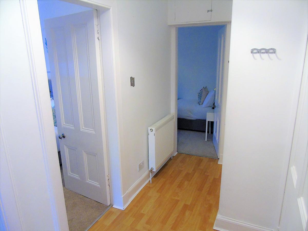 Snug - Tur Sealladh Apartment Хелънсбърг Екстериор снимка