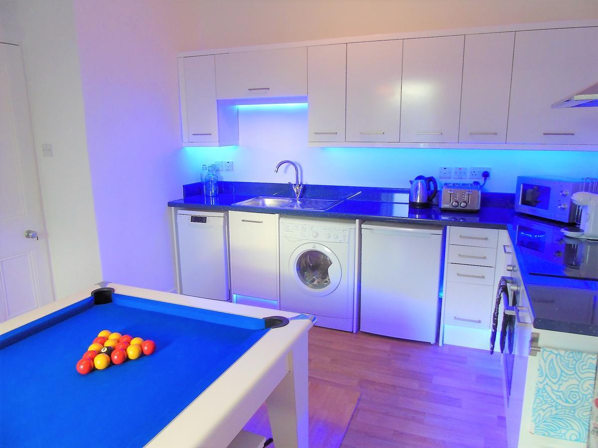 Snug - Tur Sealladh Apartment Хелънсбърг Екстериор снимка